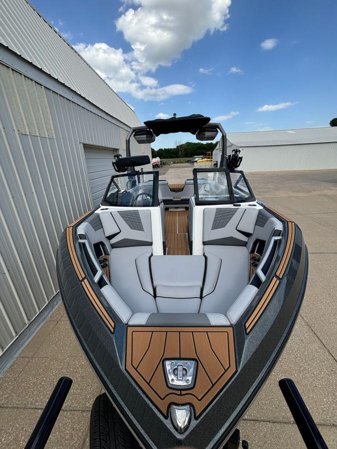 2024 Super Air Nautique S23 (W/ZZ6) ***80k off MSRP***