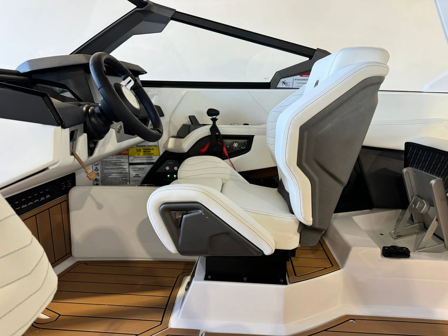 2025 Nautique G23