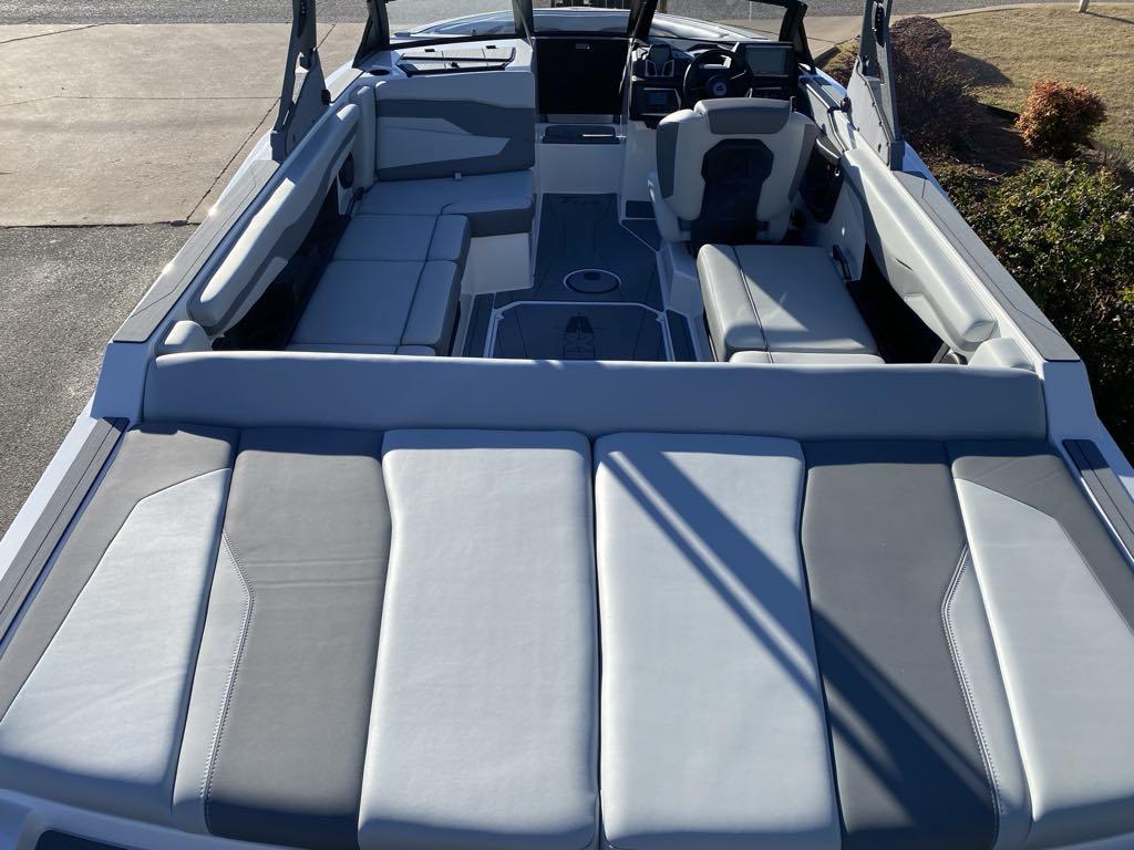 2025 Axis T220
