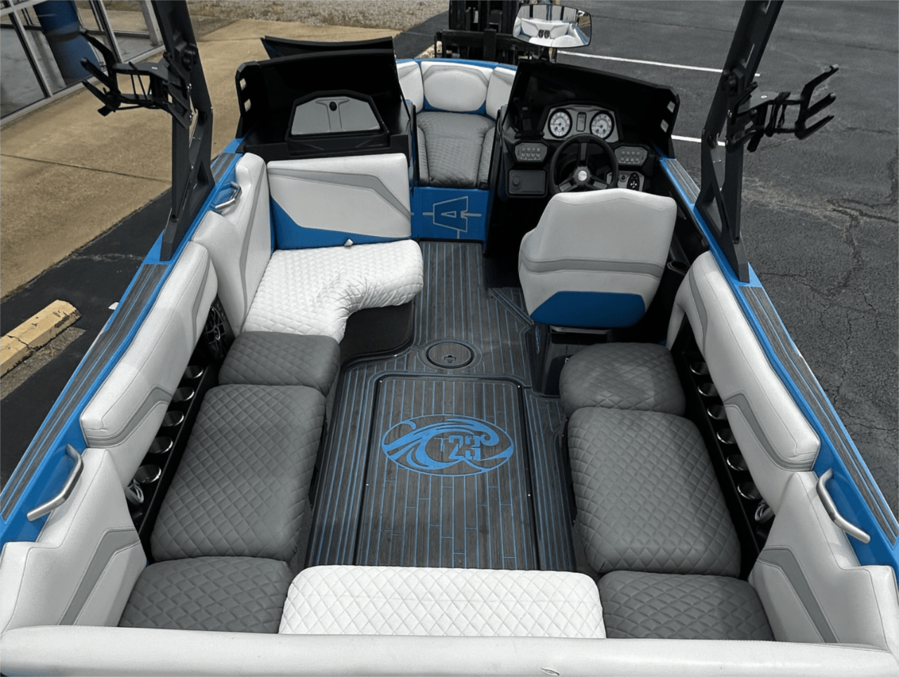 2017 Axis T23