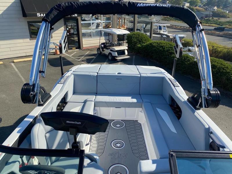 NEW 2023 MasterCraft NXT22