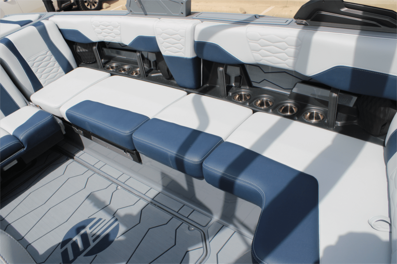 2025 Malibu 24 MXZ