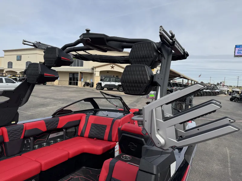 2025 Malibu 24 MXZ