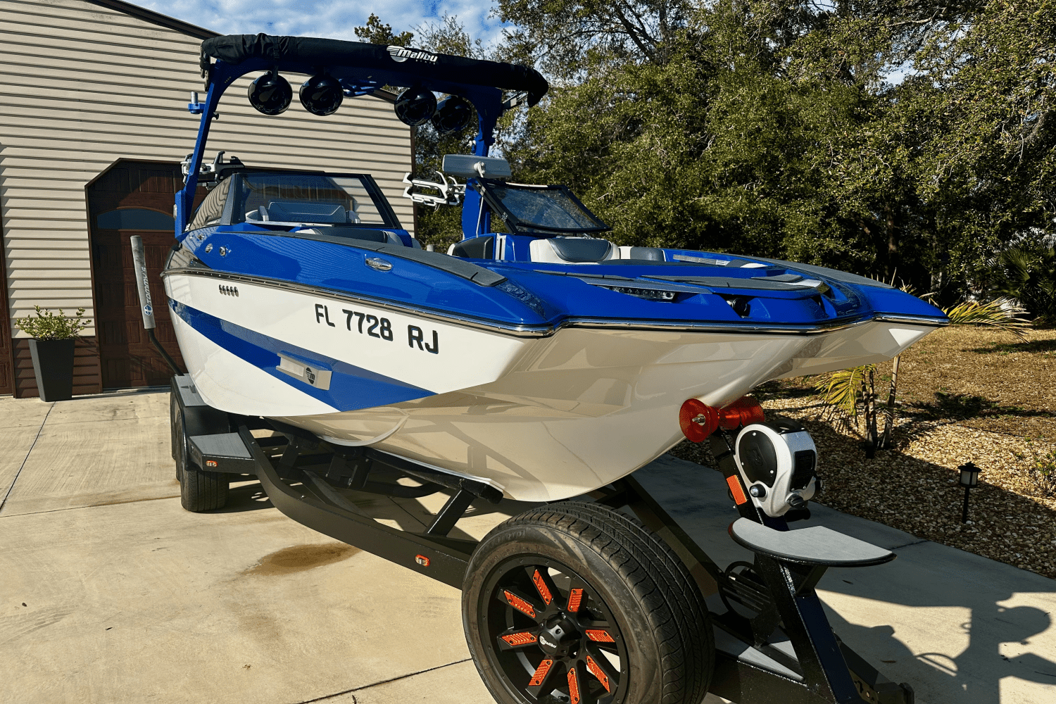 boat.Title