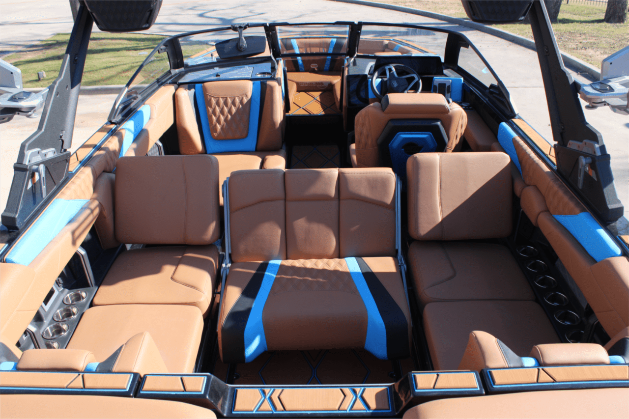 2025 Malibu M230