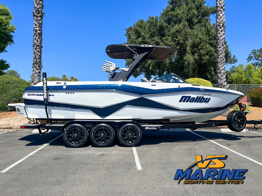 2024 Malibu Boats 25 LSV