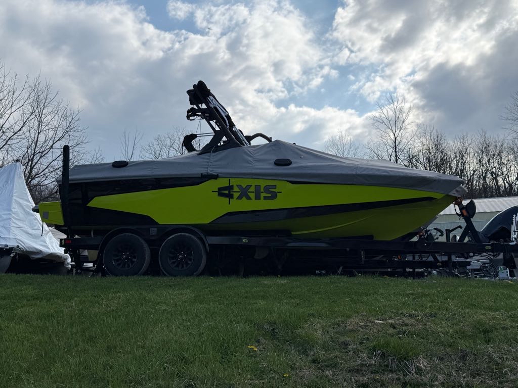 boat.Title