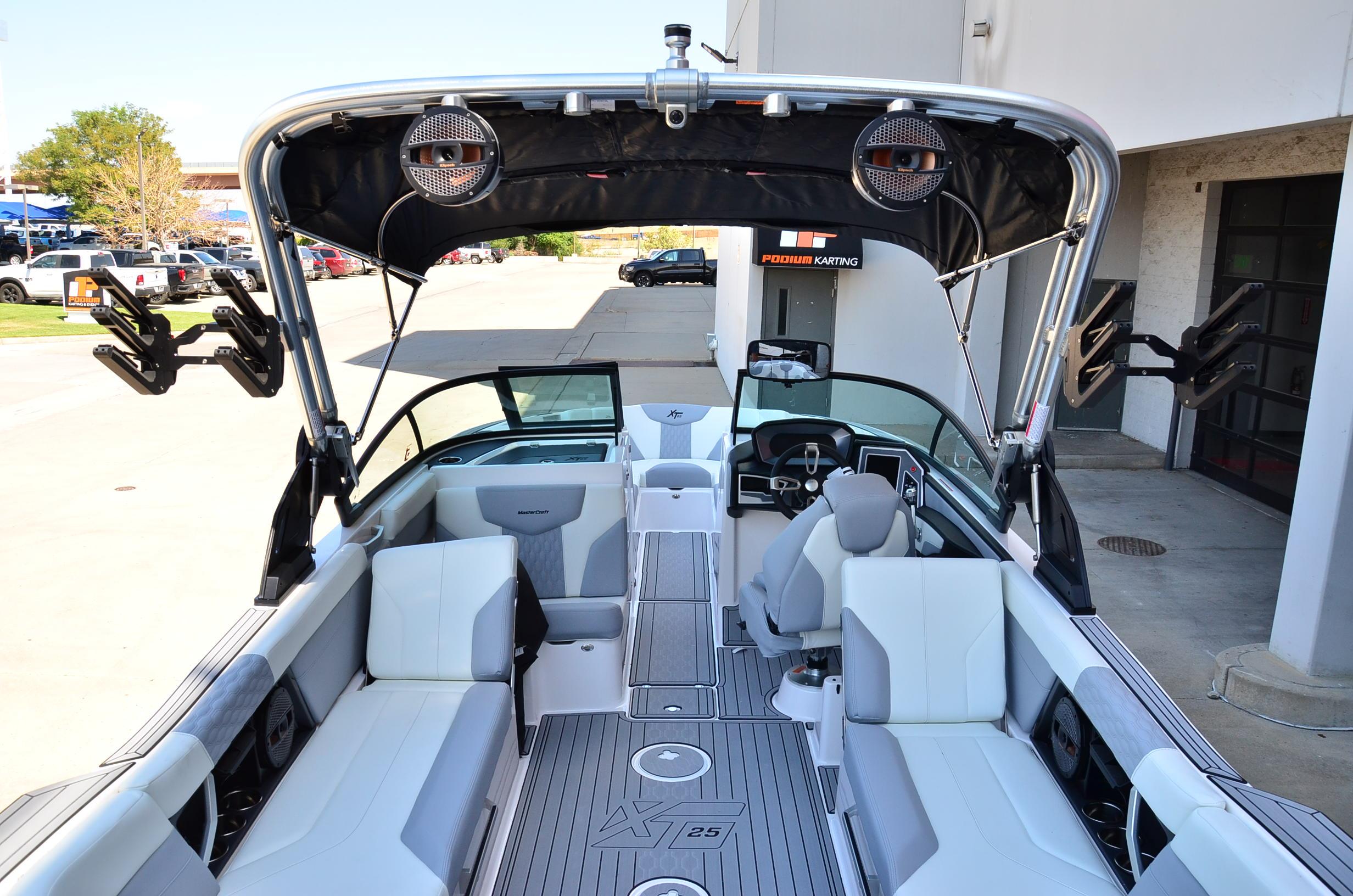 2024 MasterCraft XT25 – LOADED! Model Year End Sale! LOWEST PRICED XT25 IN THE COUNTRY!