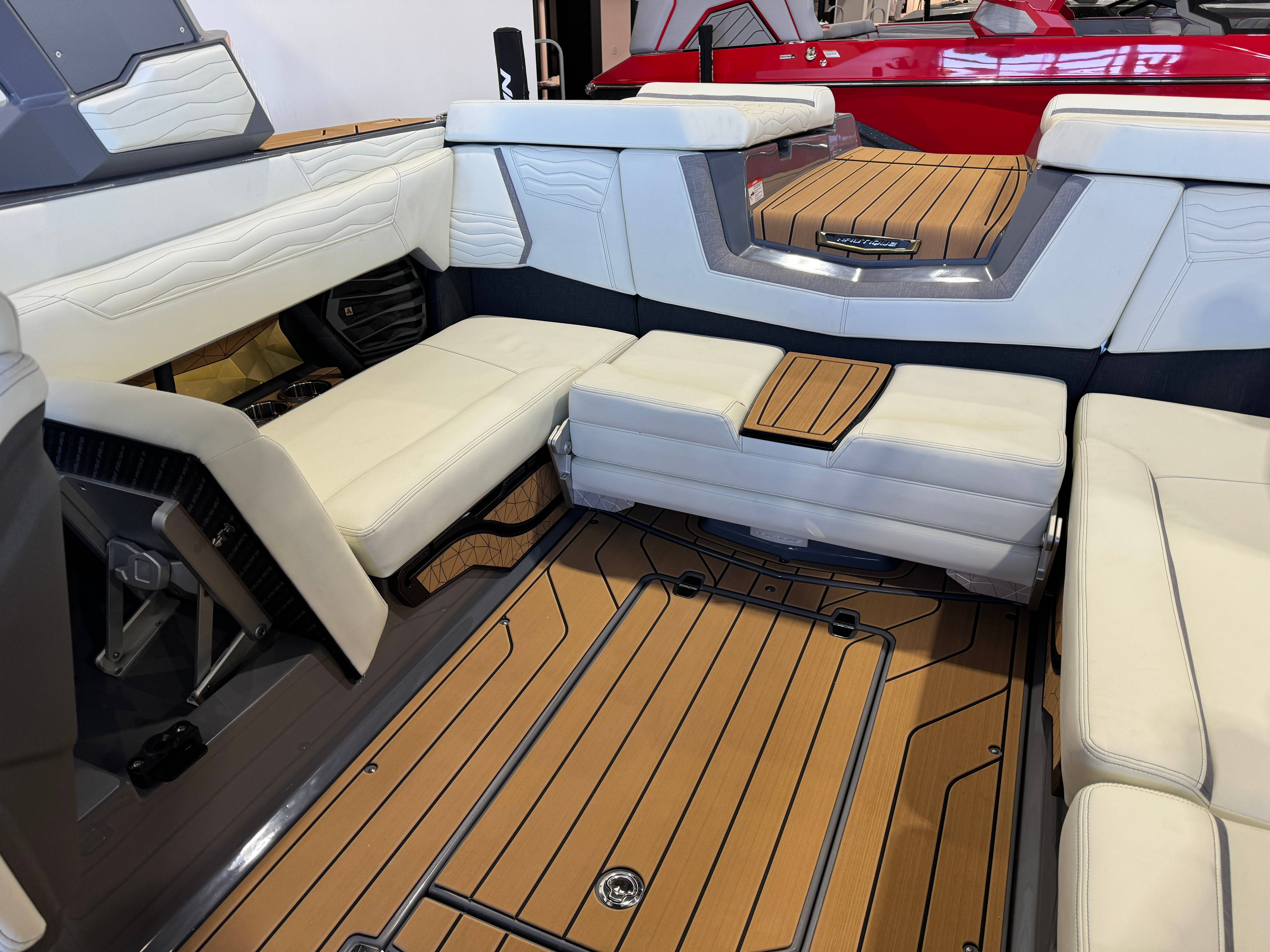2025 Nautique Super Air Nautique G23