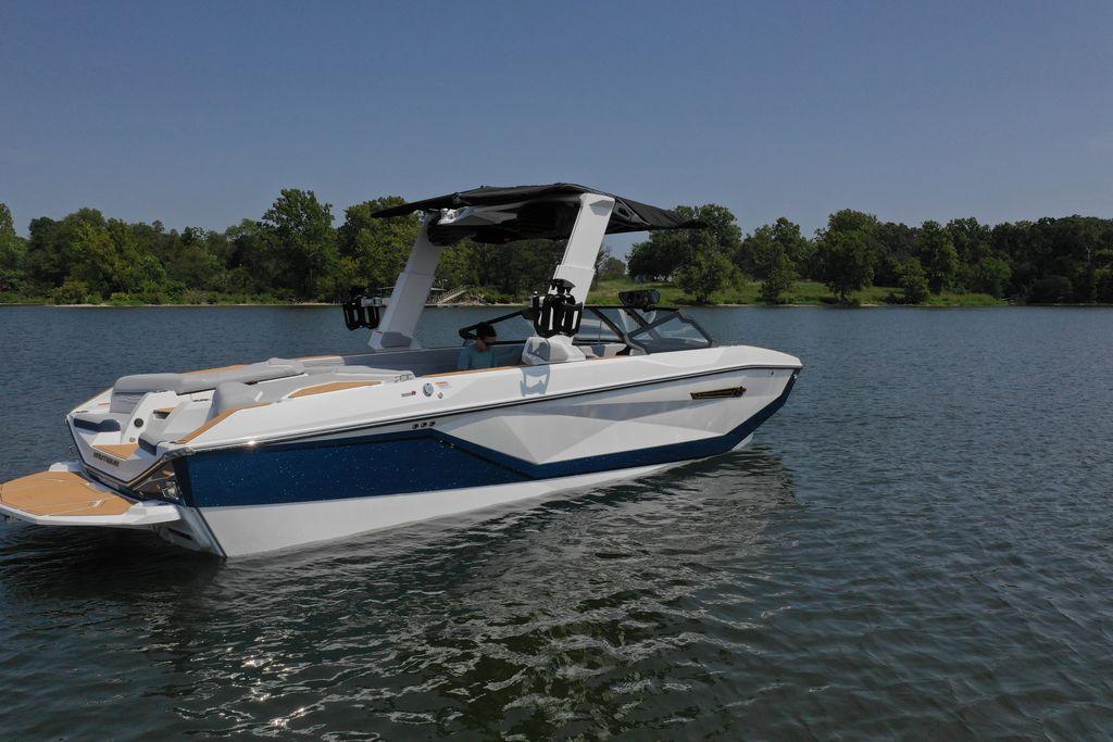 2025 Nautique G25