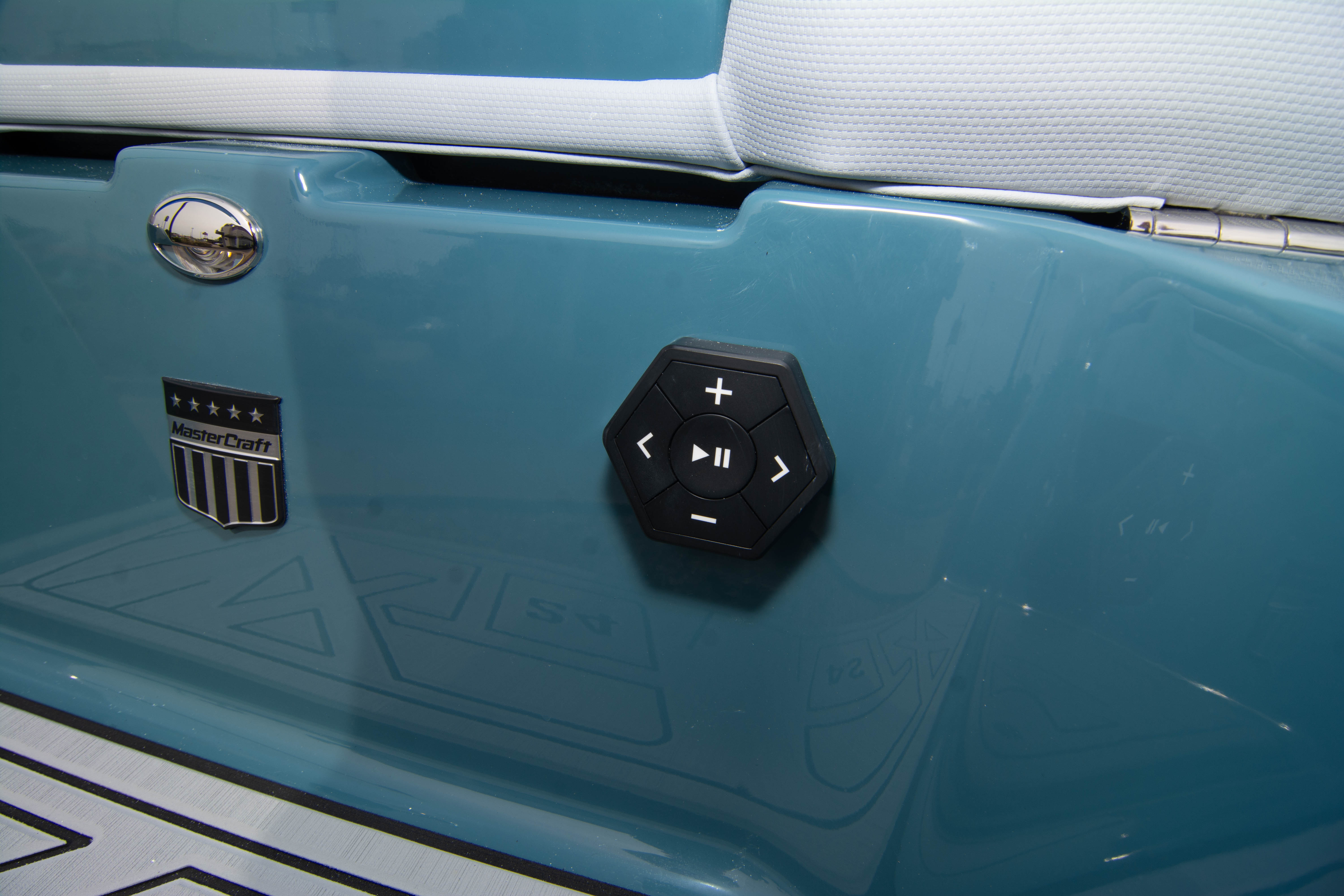 2025 Mastercraft XT24