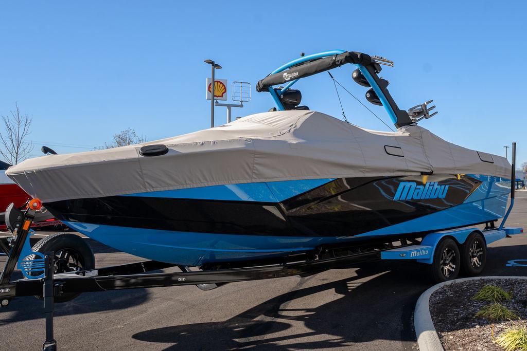 2023 malibu boats 26-LSV