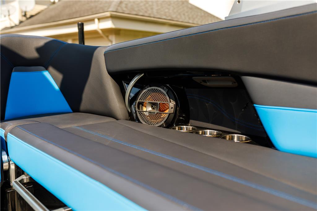 2018 Mastercraft X-Star – Midnite Black with Jet Stream Blue Flake – 300 Hours