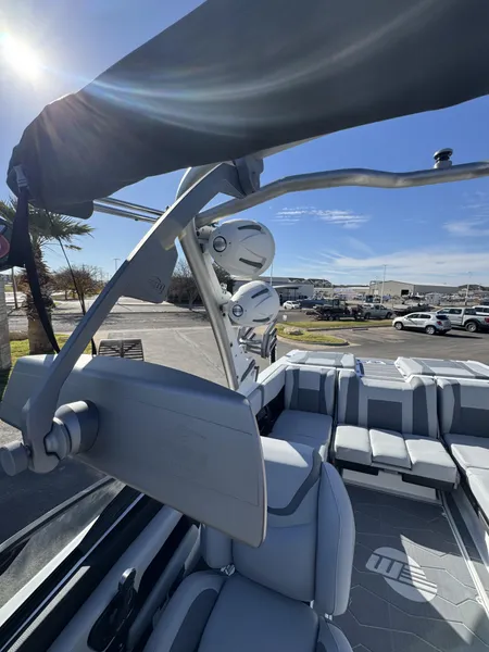 2025 Malibu 23 MXZ