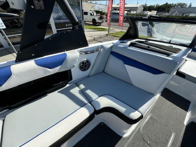 2020 Axis A20