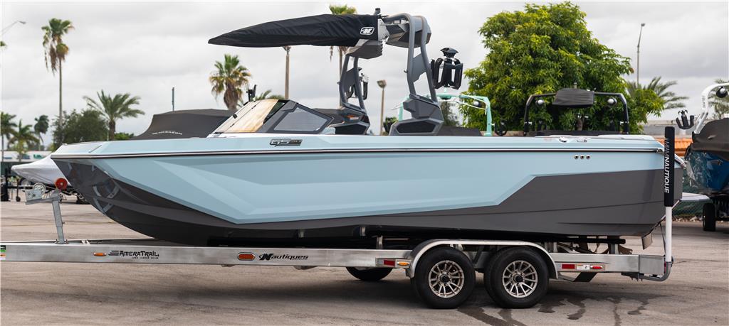 boat.Title