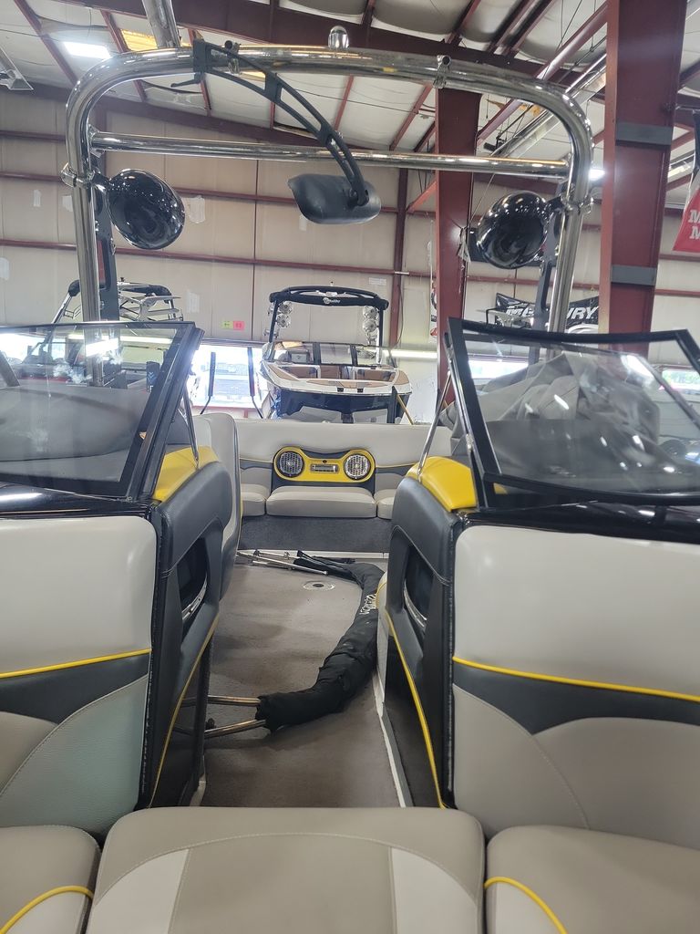 2012 malibu boats 21VLX