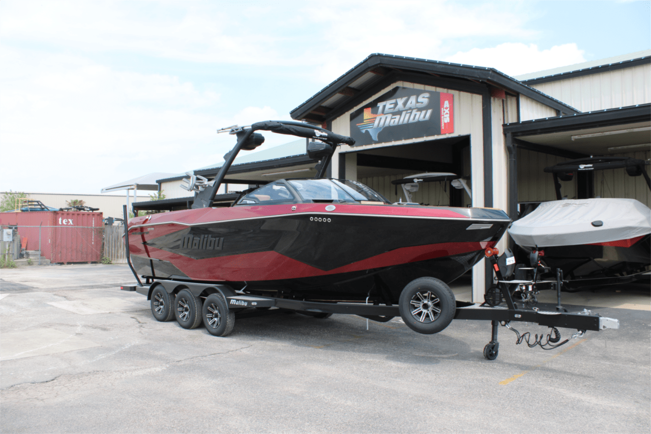 2025 Malibu 25 LSV