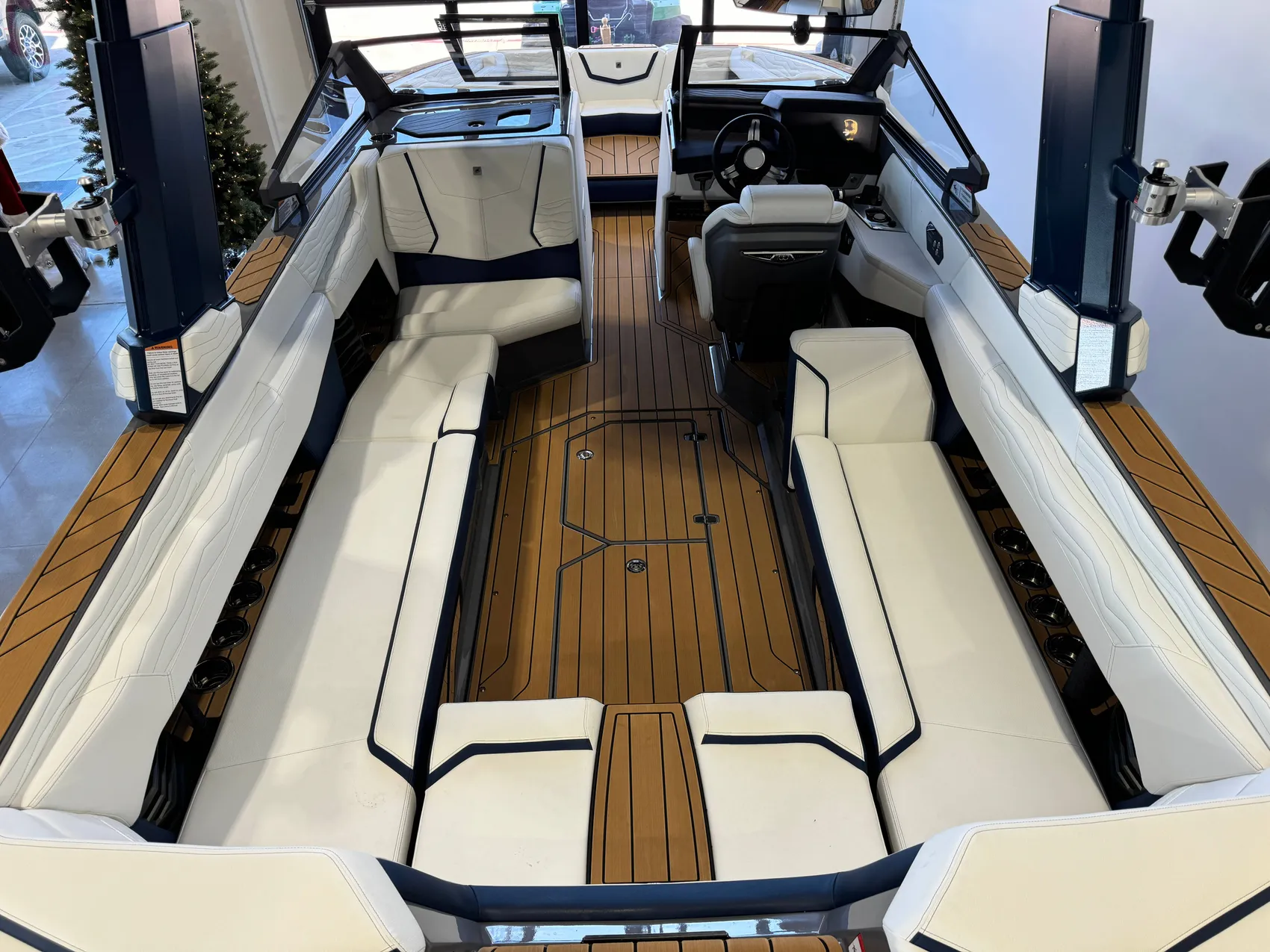 2025 Nautique G25