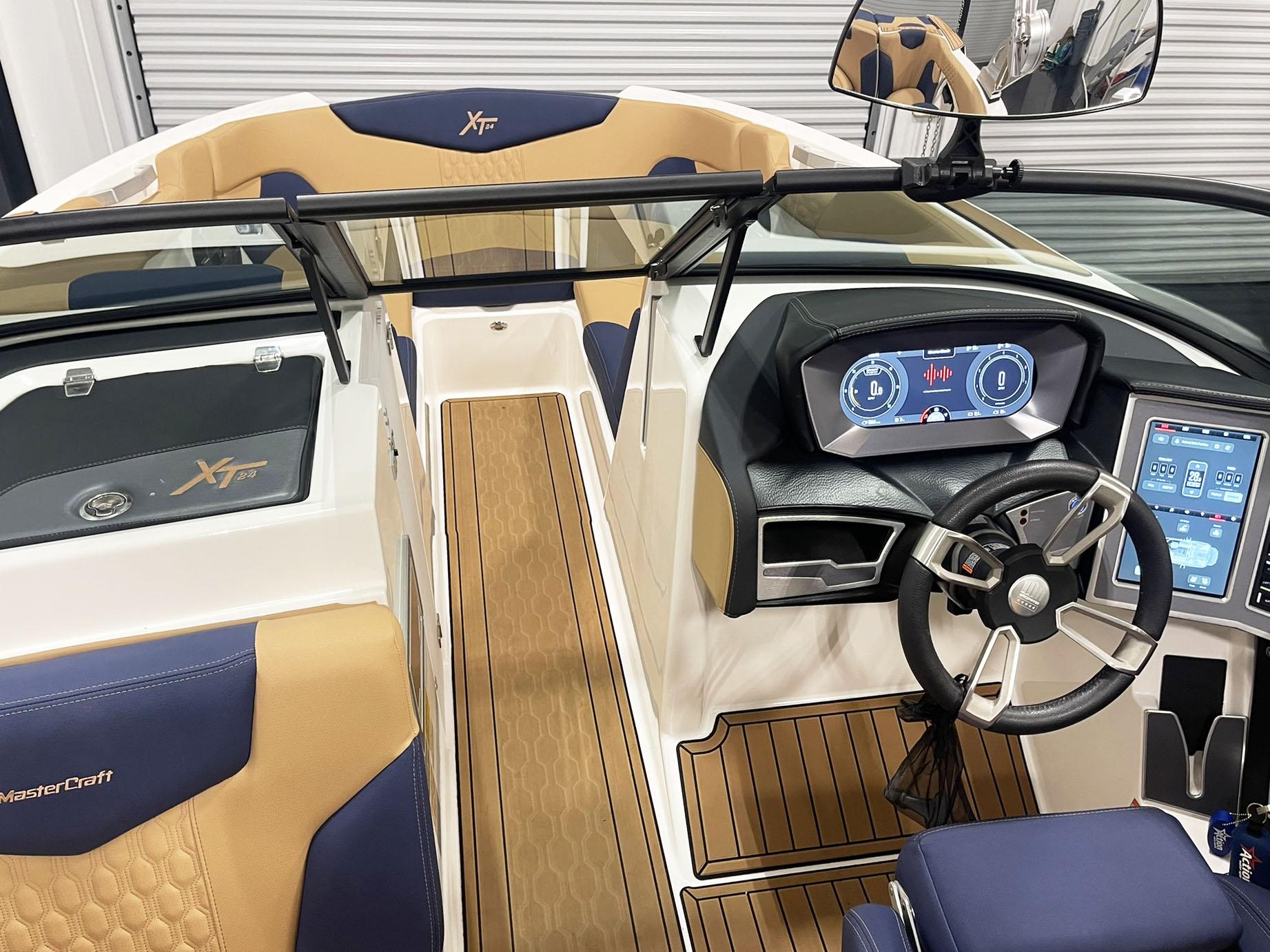 2022 Mastercraft XT 24