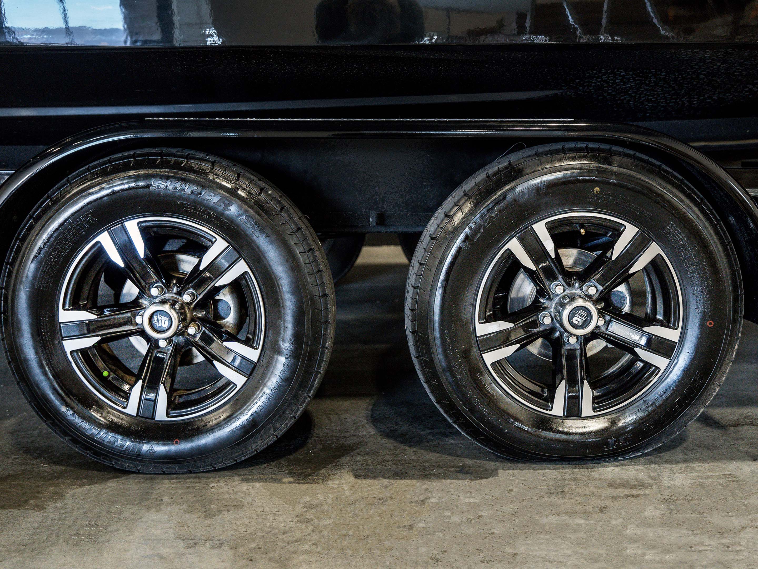2021 Centurion Fi23 – Black Flake / Black