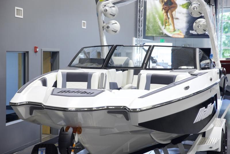 2025 Malibu 22 MXZ