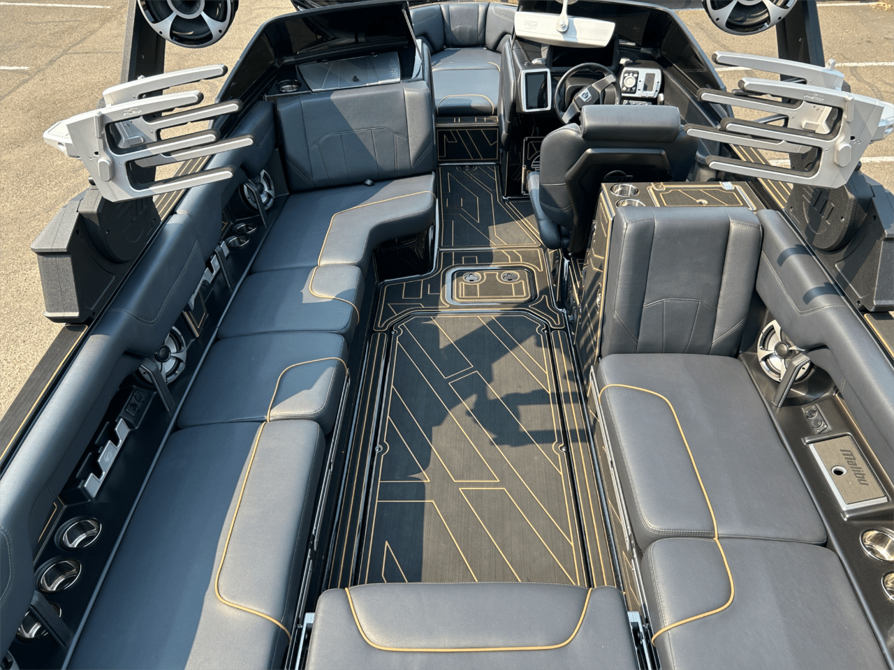 2021 Malibu 25LSV