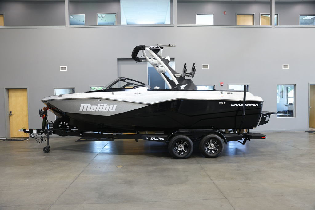 boat.Title