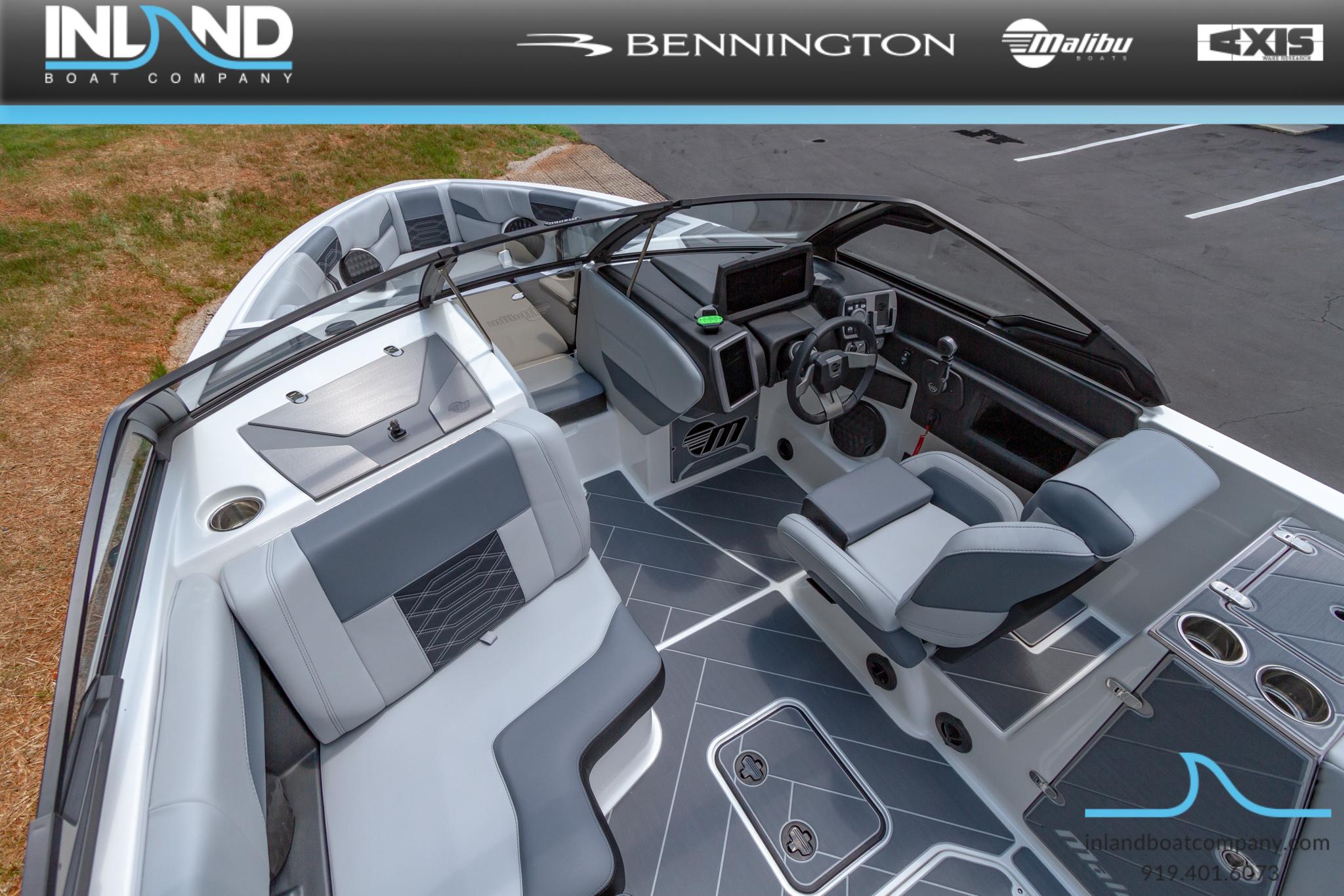 2024 Malibu Boats 25 LSV