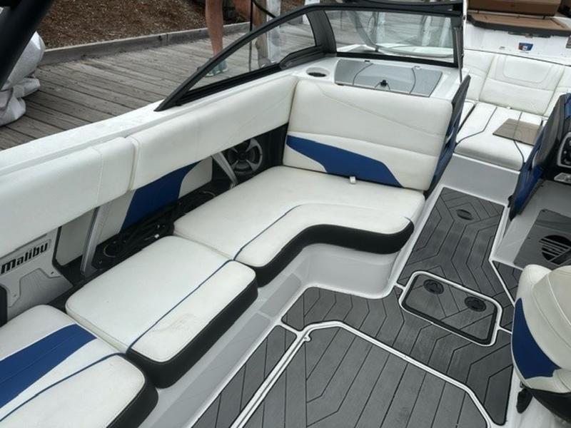 2017 Malibu Wakesetter 24 MXZ