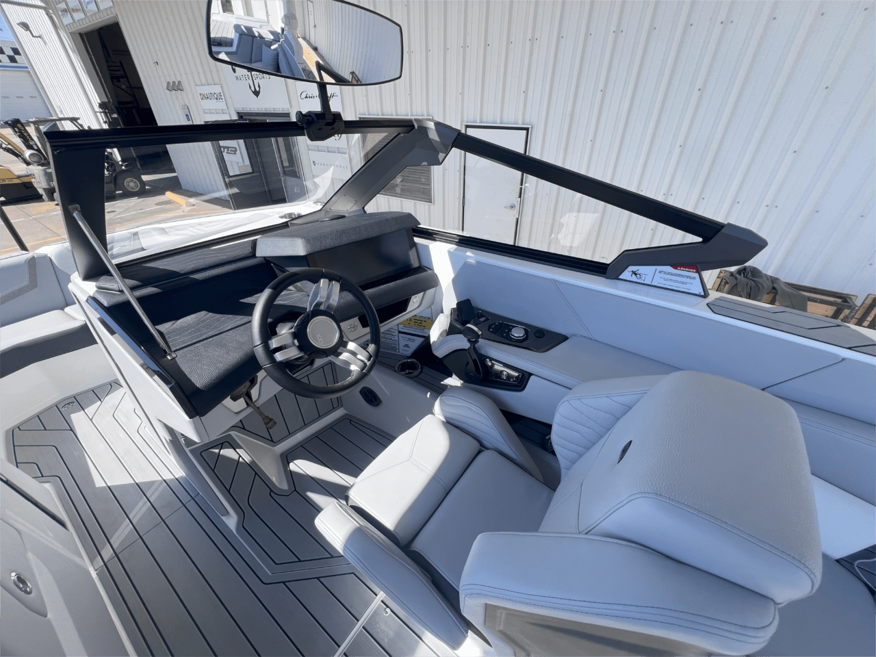 2025 Nautique G21