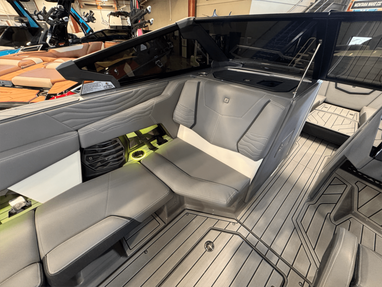 2025 Nautique G23