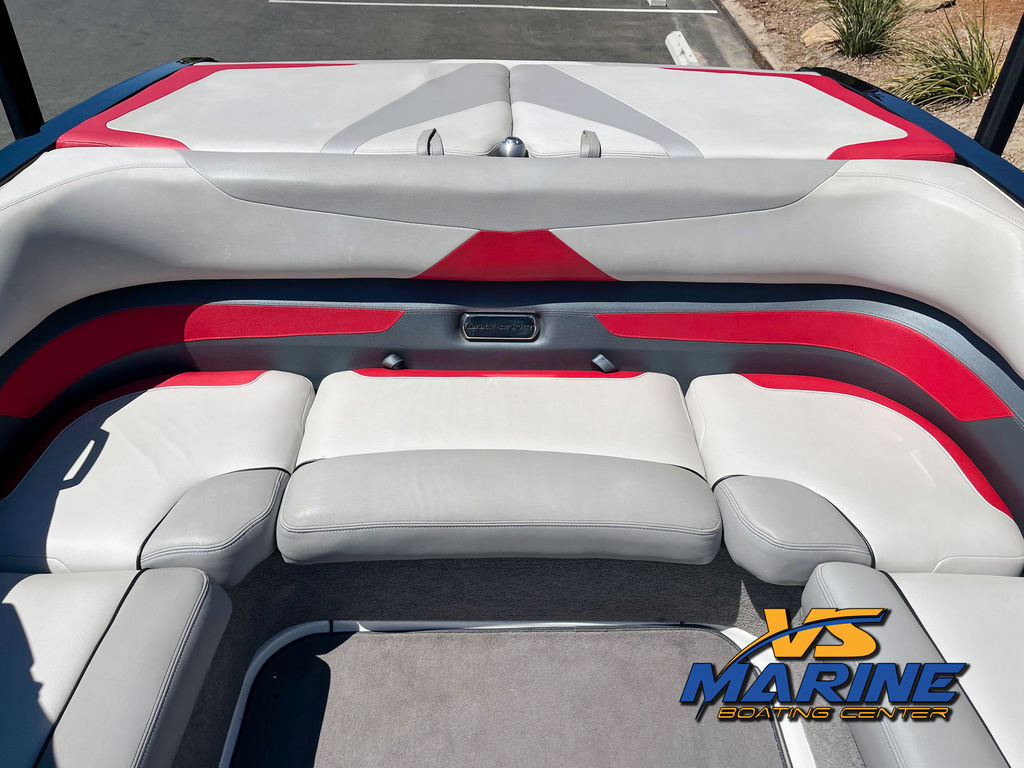 2017 Malibu Boats 23 LSV