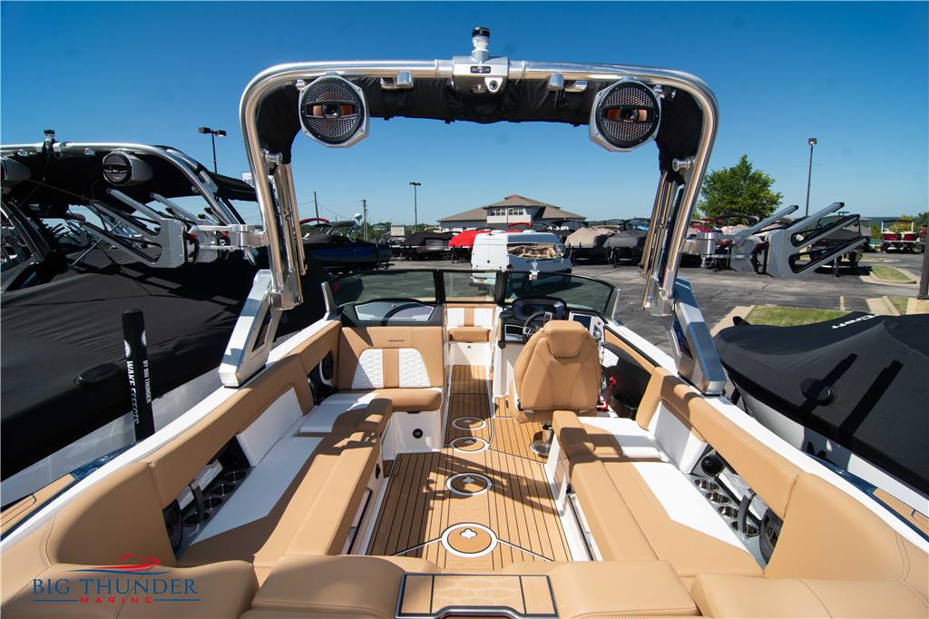 2023 MasterCraft X24