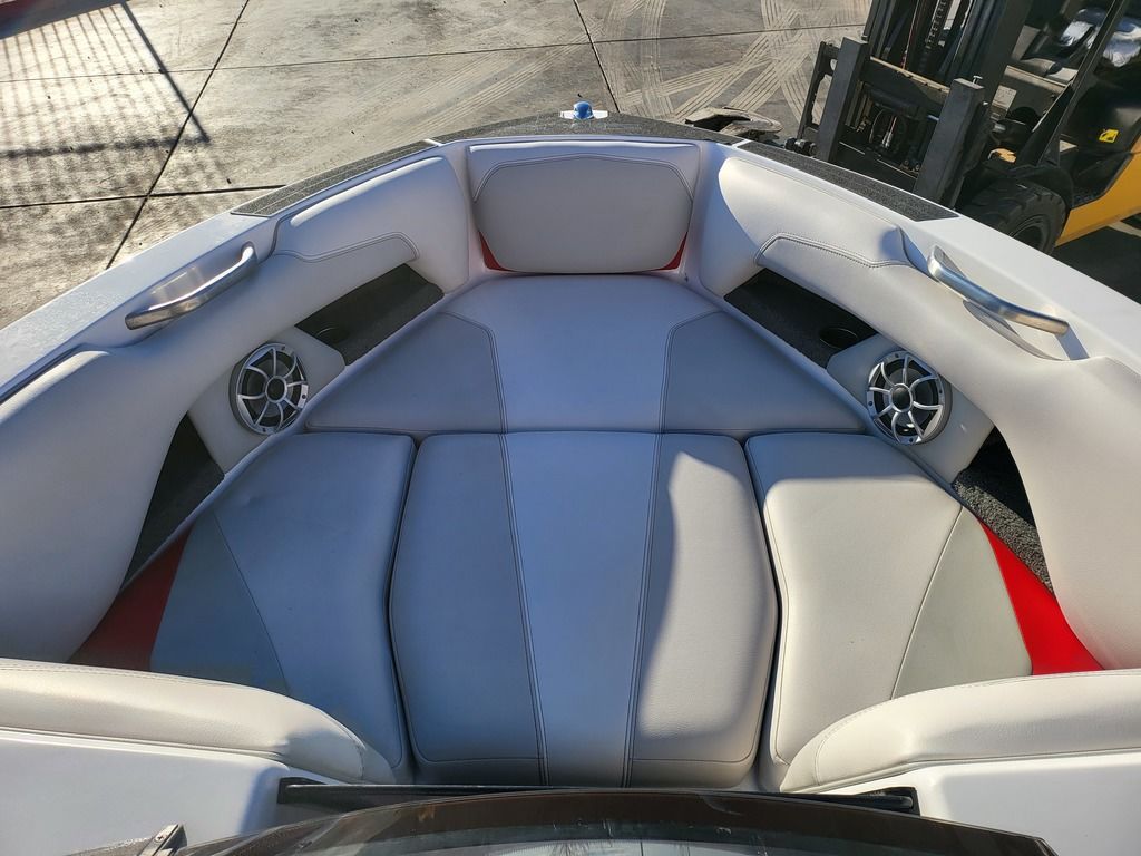 2017 Axis Wake Research T22