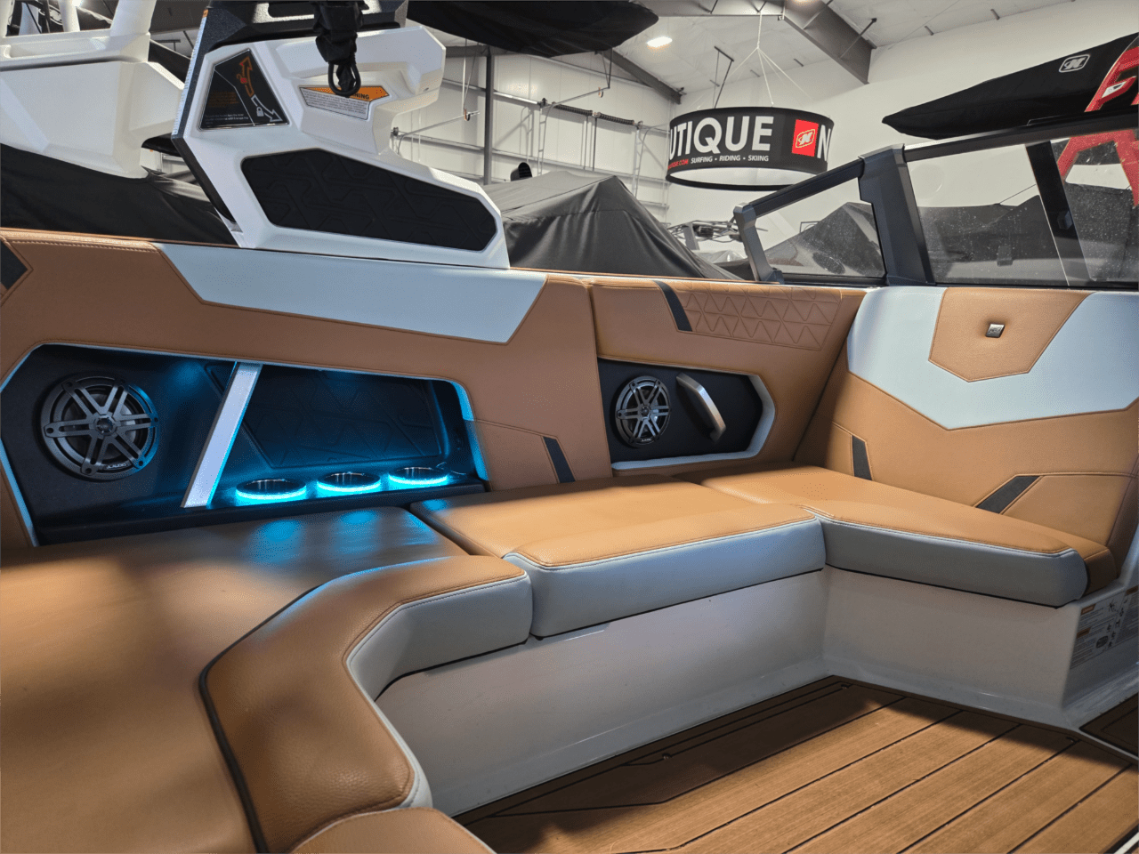 2023 Nautique GS20