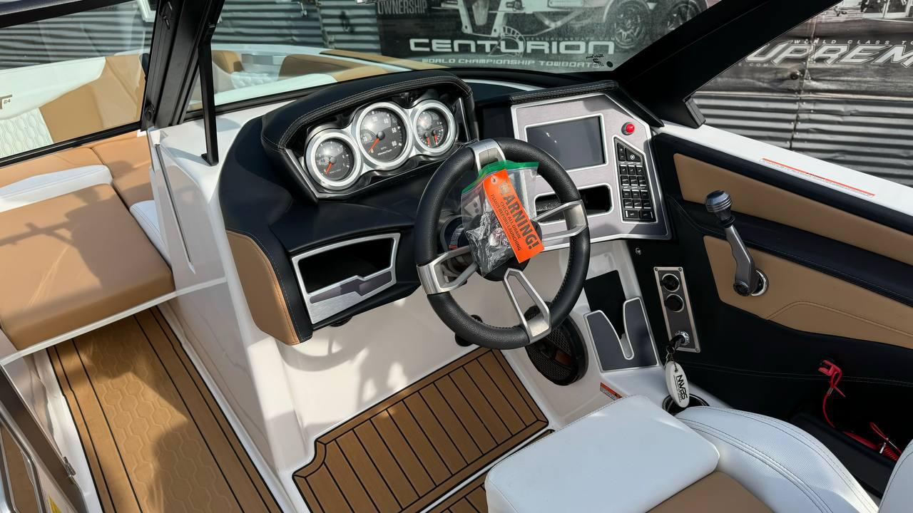 2023 MasterCraft XT24 *SO CLEAN* $1,224.08/mo OAC 5.99%