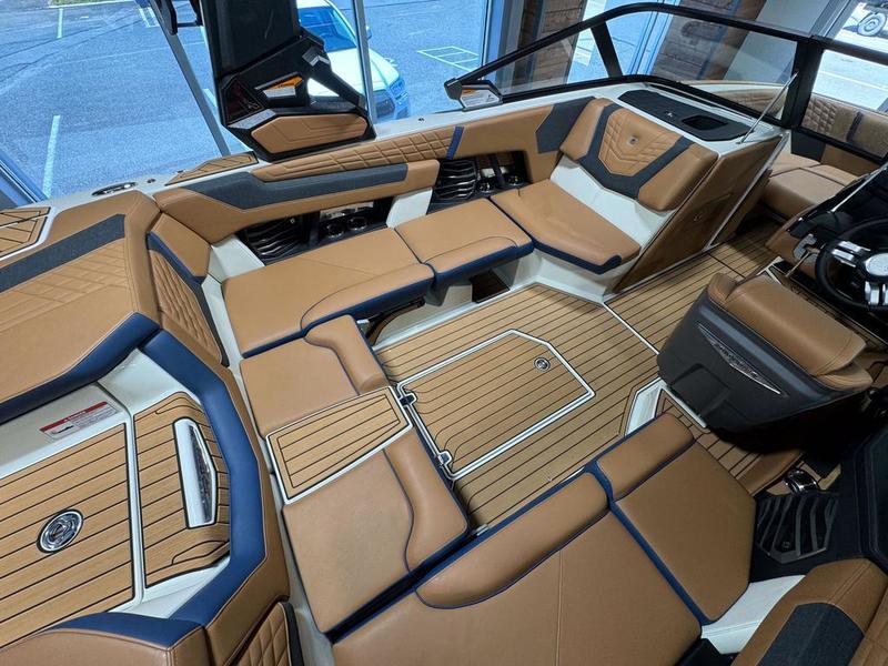 New 2024 Nautique G21