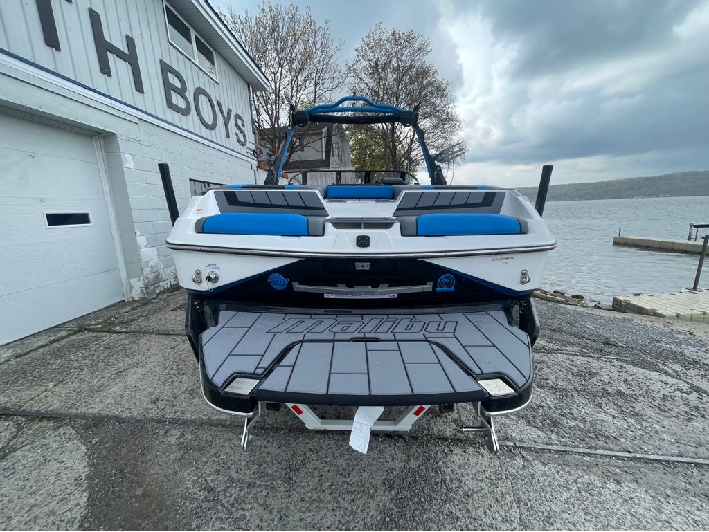 2023 Malibu Boats 24MXZ