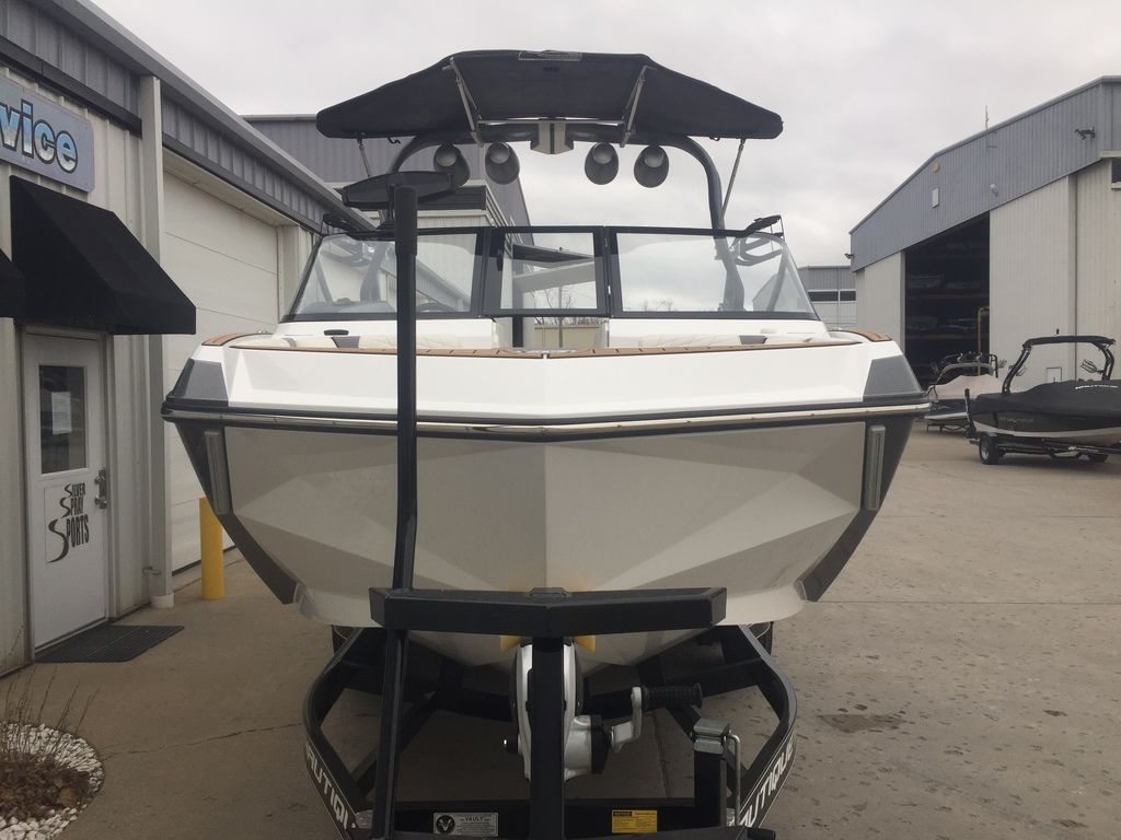 2021 Nautique Super Air Nautique G23