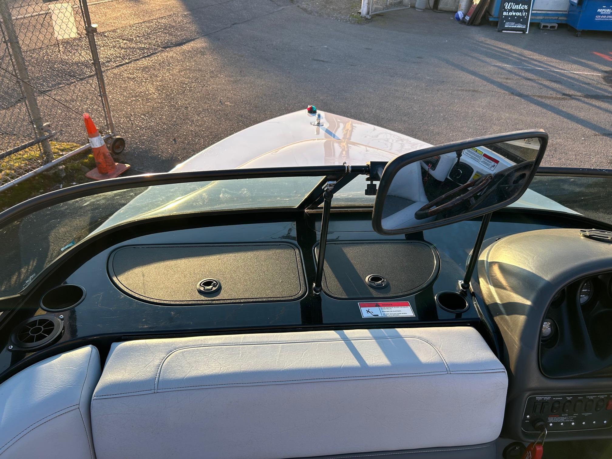 1999 Toyota Epic 21′