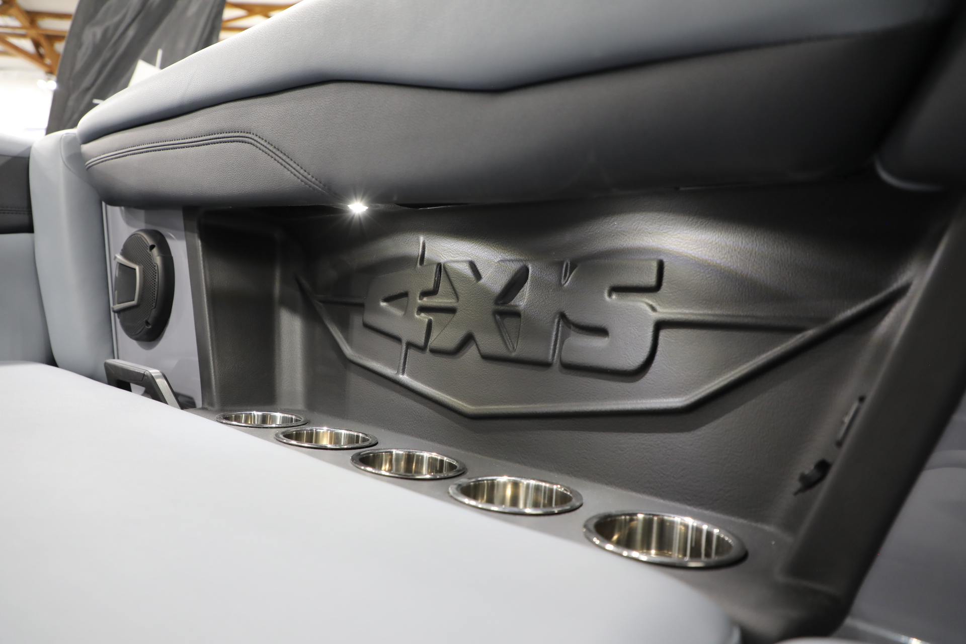 2024 Axis T250