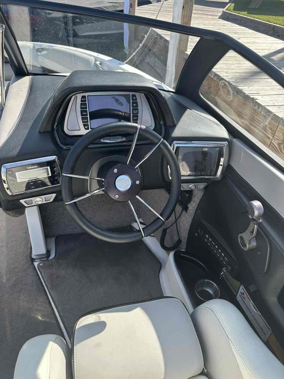 2014 Malibu Wakesetter 23LSV
