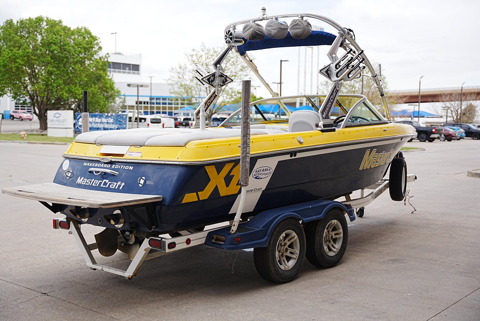 2007 MasterCraft X1 -NEW ENGINE, NEW WATER PUMP, NEW ALTERNATOR, NEW MANIFOLDS, NEW UPHOLSTERY!!!