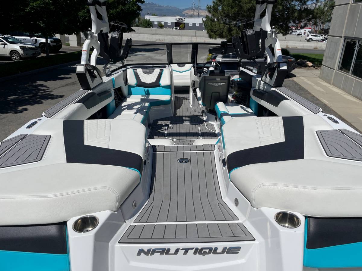 2021 NAUTIQUE G25 W/XR7 SUPERCHARGED POWER PLANT. REDUCED!