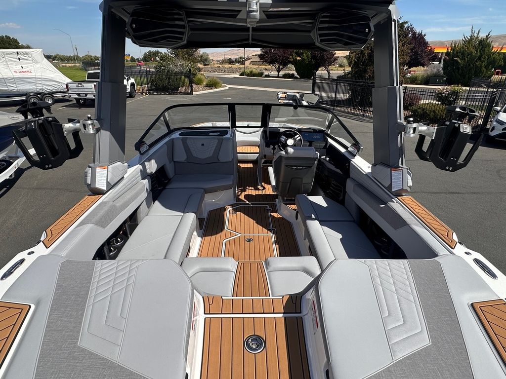 2024 Nautique Super Air Nautique G23