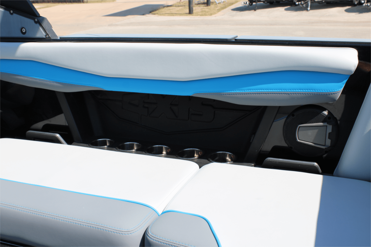2025 Axis A225