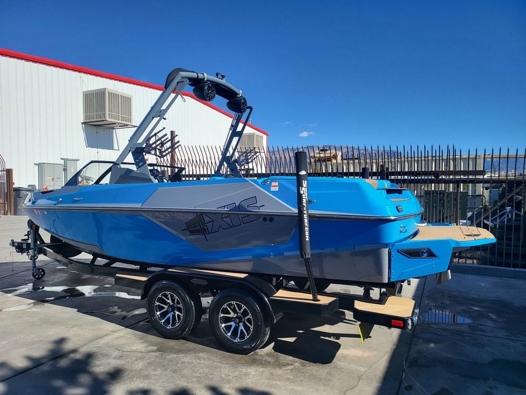 2020 Axis Wake Research T22 Icon