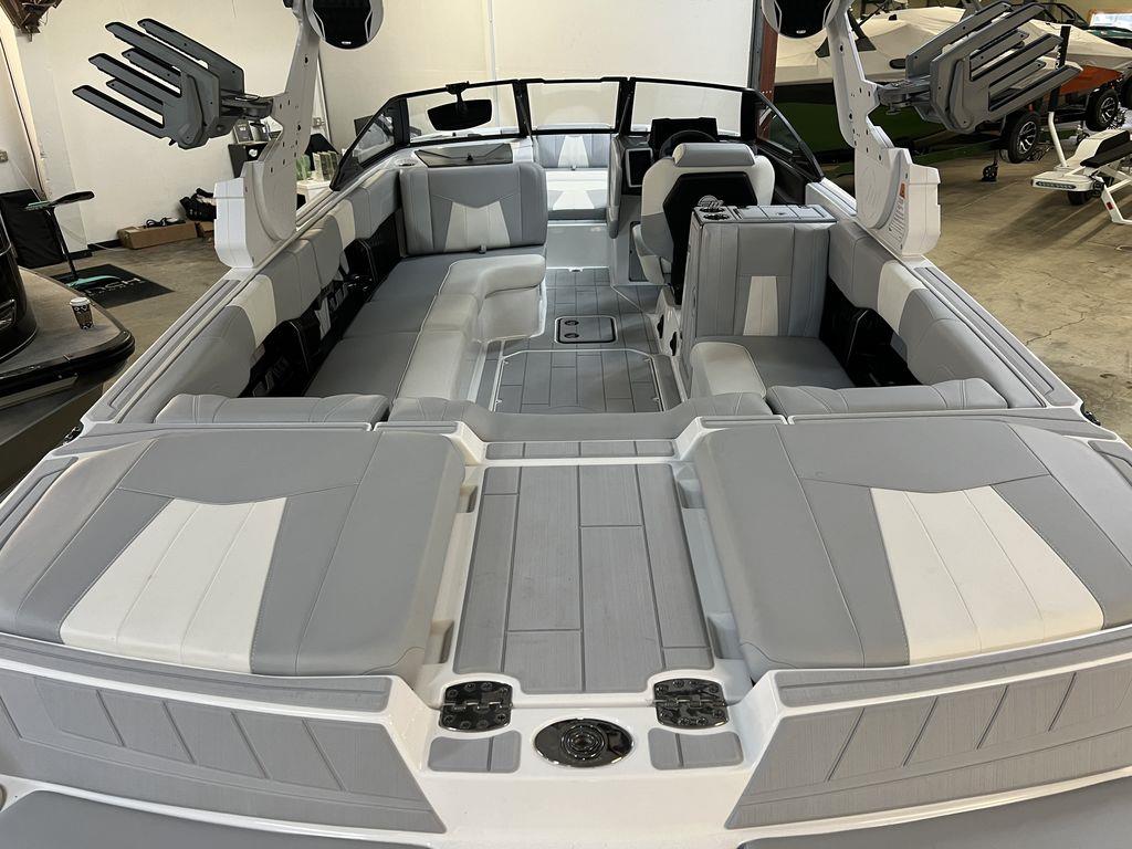 2024 Malibu Boats 24 MXZ