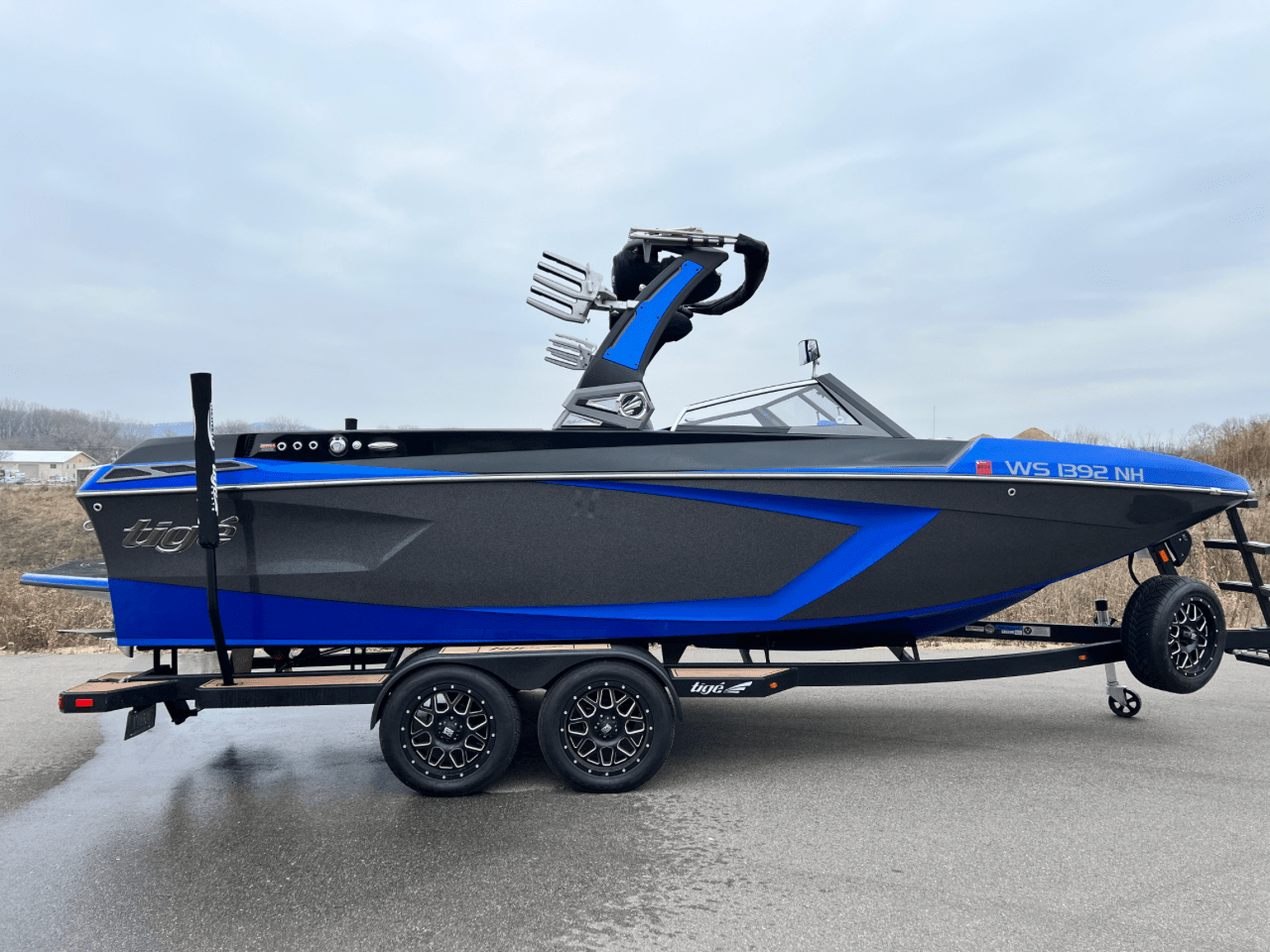 2019 Tige RZX3 24’ Fully Loaded ONLY 139hrs!